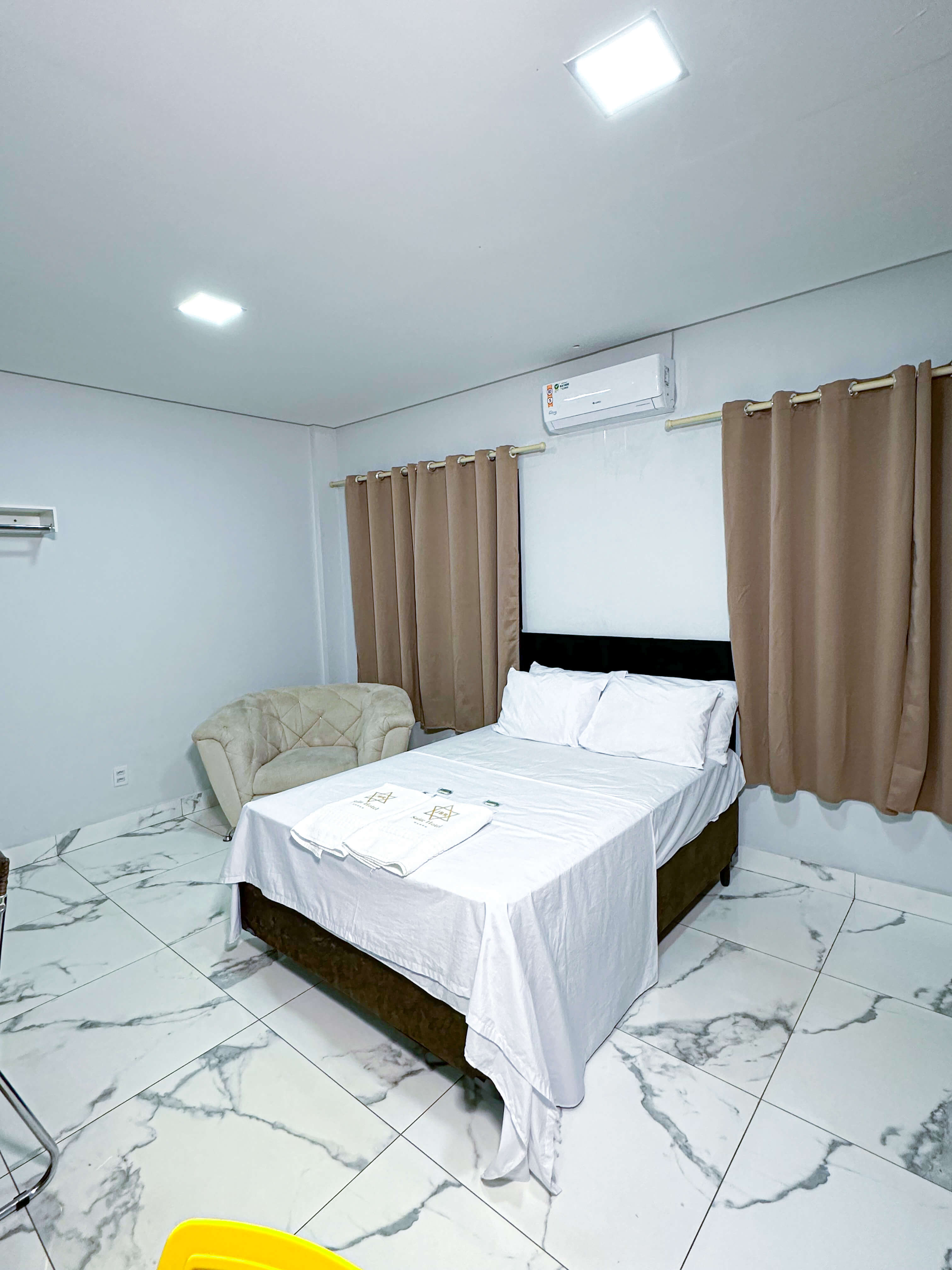 Quarto econômico individual